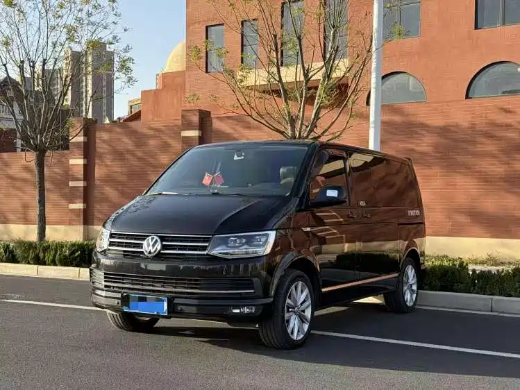 Volkswagen Multivan 2017 2.0TSI FWD Luxury Edition 7-Seater