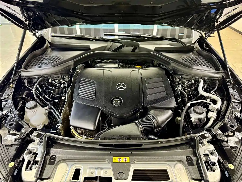 Mercedes-Benz GLC 2024 GLC 300 L 4MATIC Dynamic 5-seater