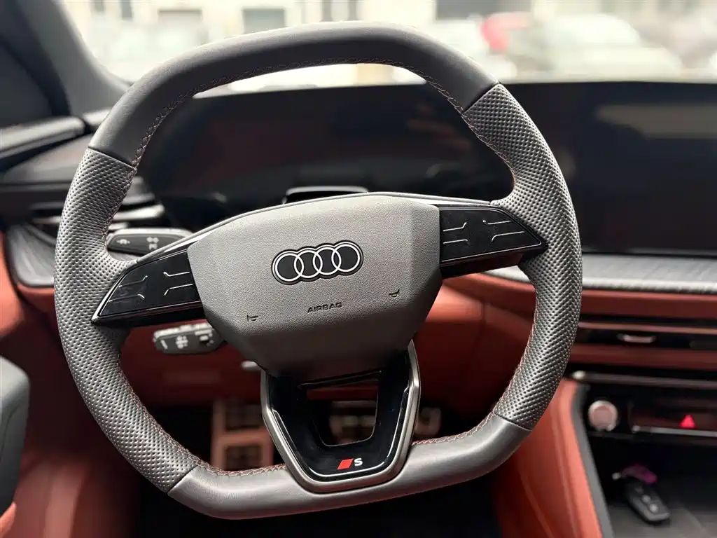 Audi Q5L 2026 2.0T Exclusive Edition for 10 Million Users - фото 17