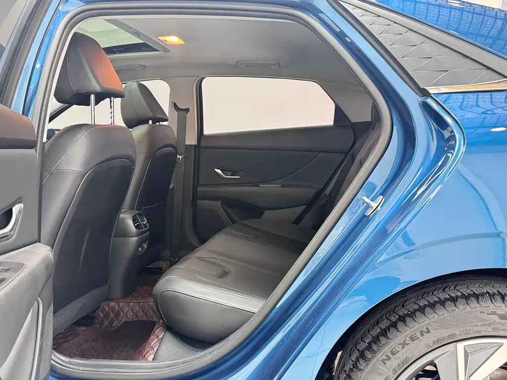 Elantra 2023 1.5L CVT LUX