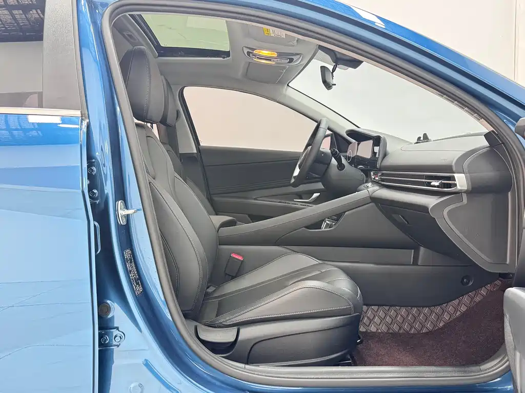 Elantra 2023 1.5L CVT LUX