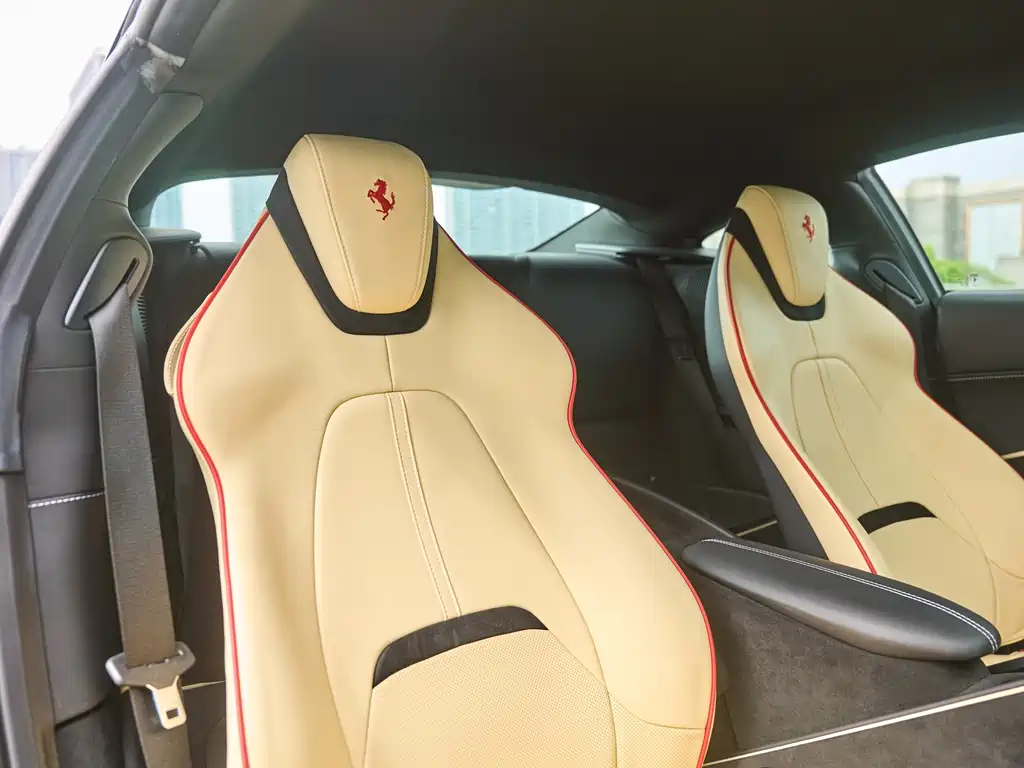 Ferrari Roma 2020 3.9T V8