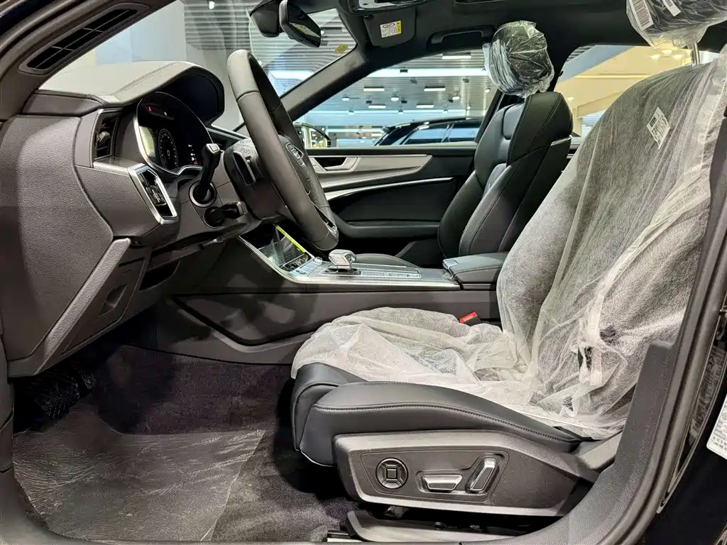 Audi A6L 2025 Facelift 40 TFSI Luxury Dynamic Edition