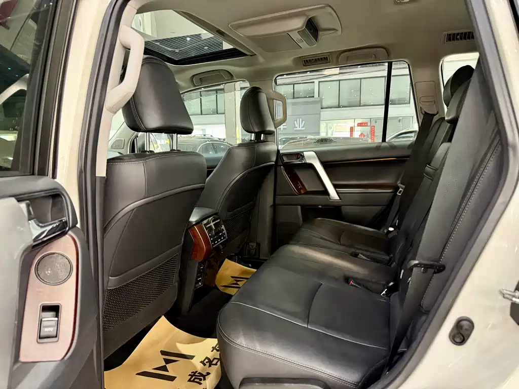 Toyota Prado 2016 3.5L Automatic TX-L NAVI