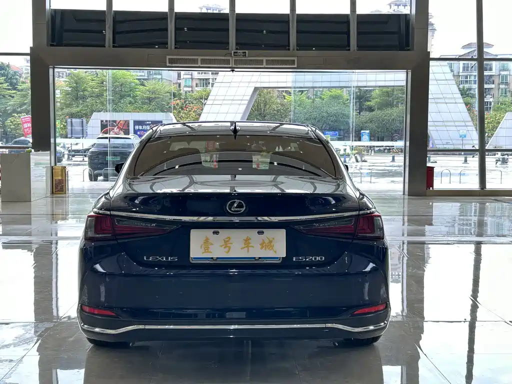 Lexus ES 2020 200 Excellence Edition
