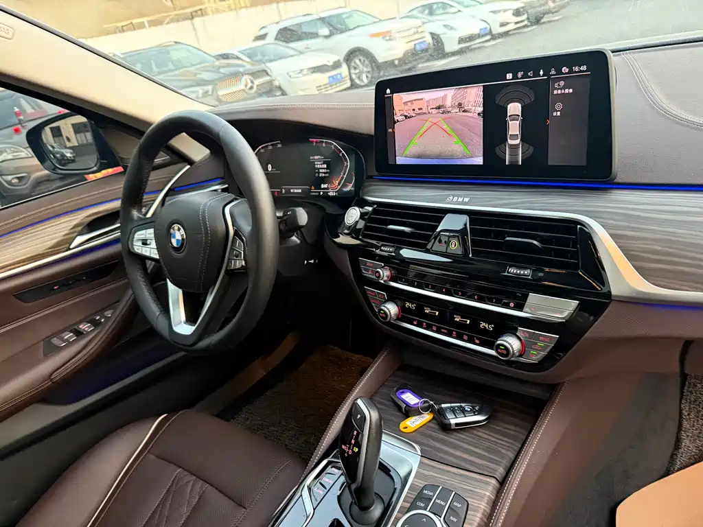 BMW 5 Series 2022 530Li Leading Edition Luxury Package - фото 21