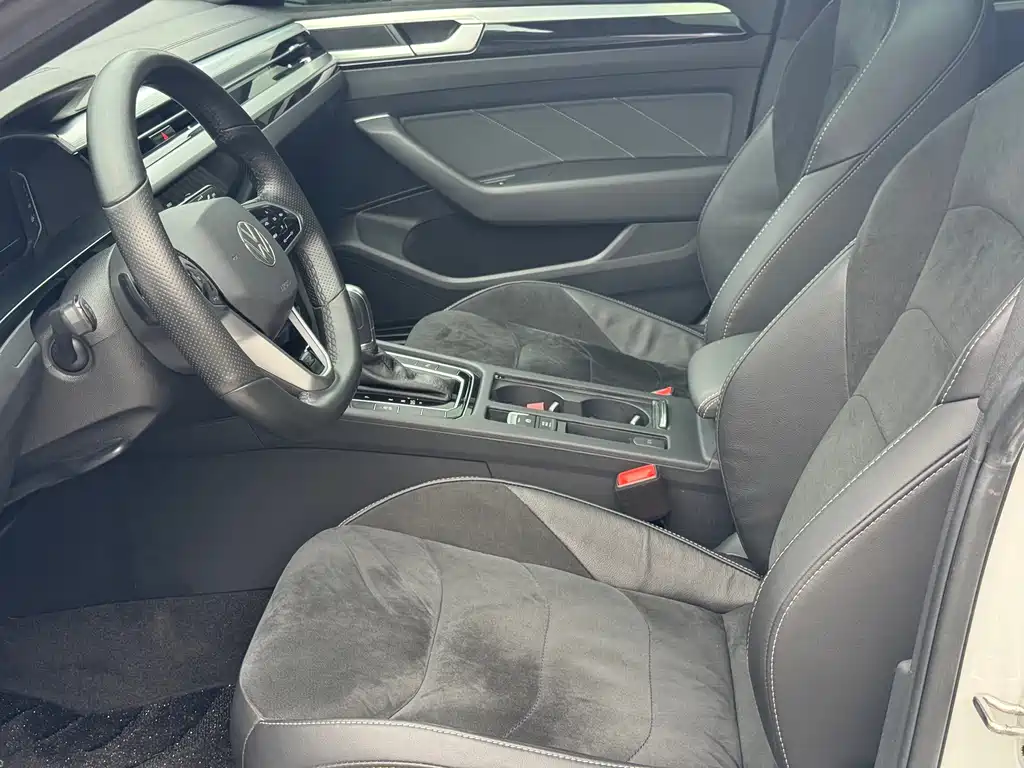 FAW-Volkswagen CC 2021 330TSI Xuanmu Edition
