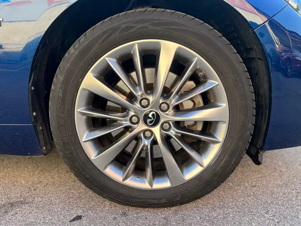 Infiniti Q50L 2021 2.0T Jinxiang Edition