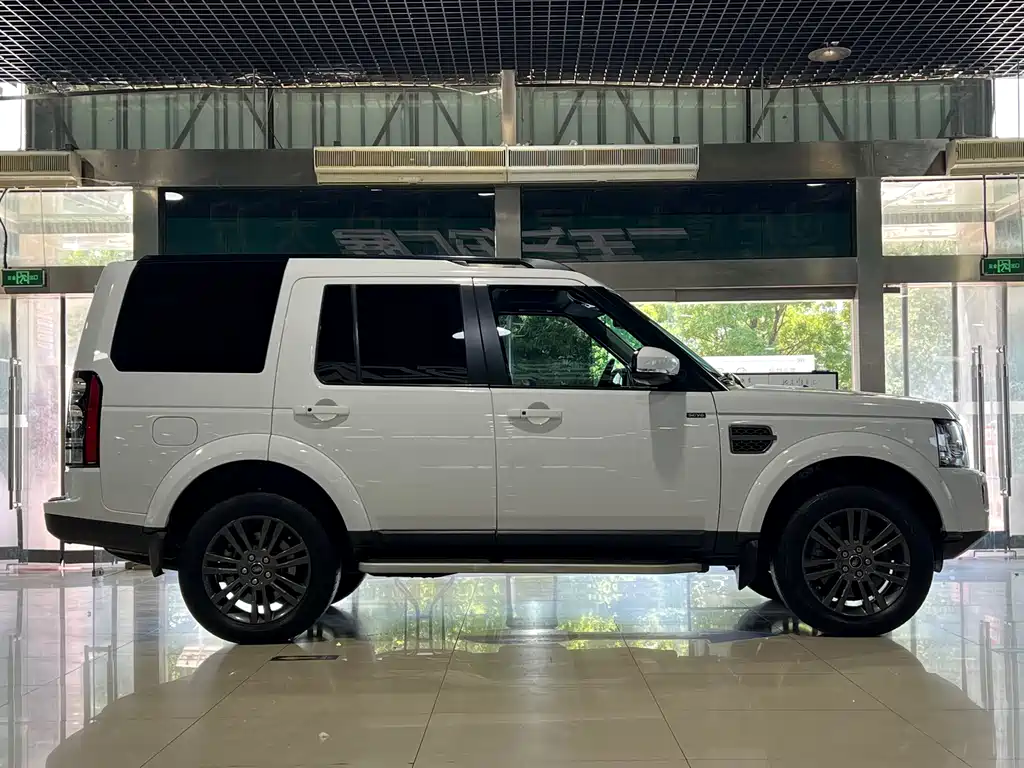 Land Rover Discovery 2016 3.0 SC Black Edition HSE