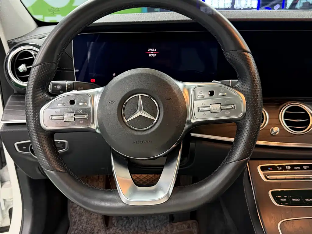 Mercedes-Benz E-Class 2019 E 260 L Sport