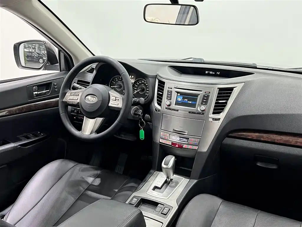 Outback 2012 2.5i Luxury Edition