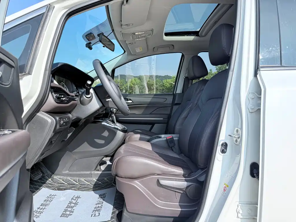GAC Trumpchi M6 2019 270T Automatic Luxury Edition (7-Seater) China V