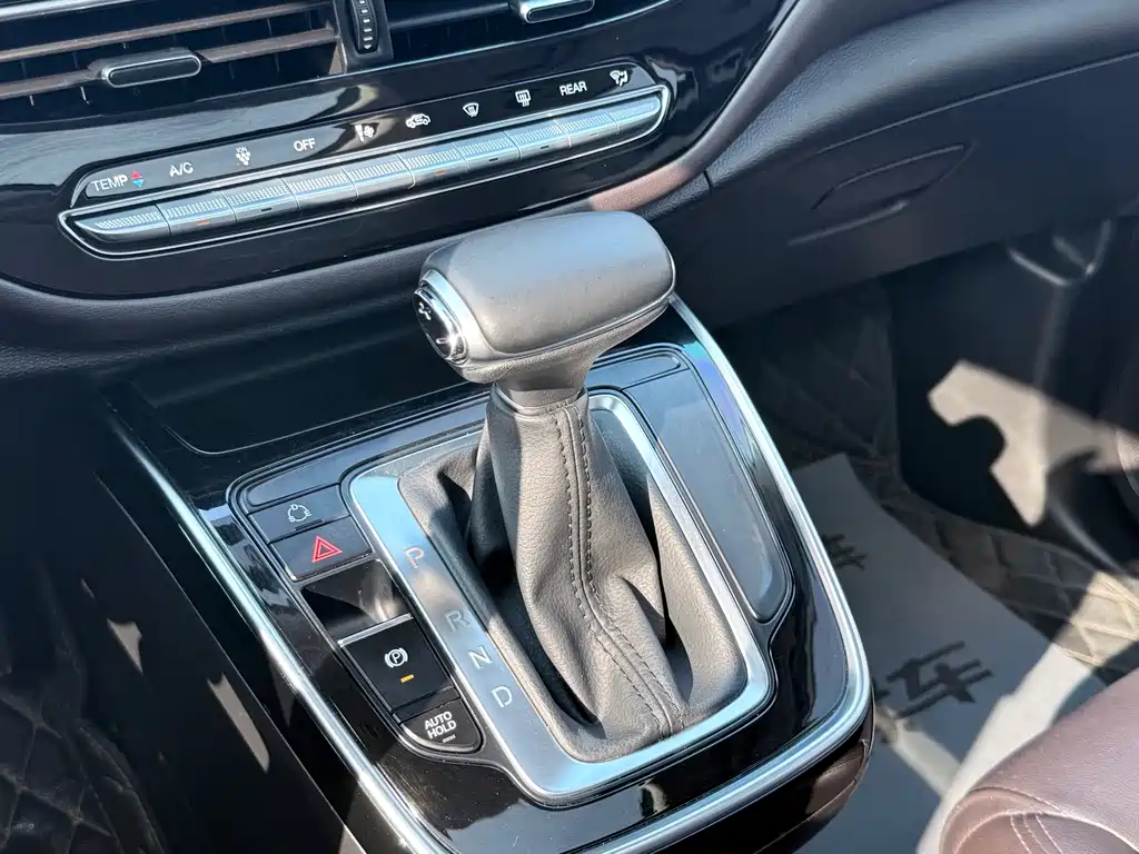 GAC Trumpchi M6 2019 270T Automatic Luxury Edition (7-Seater) China V