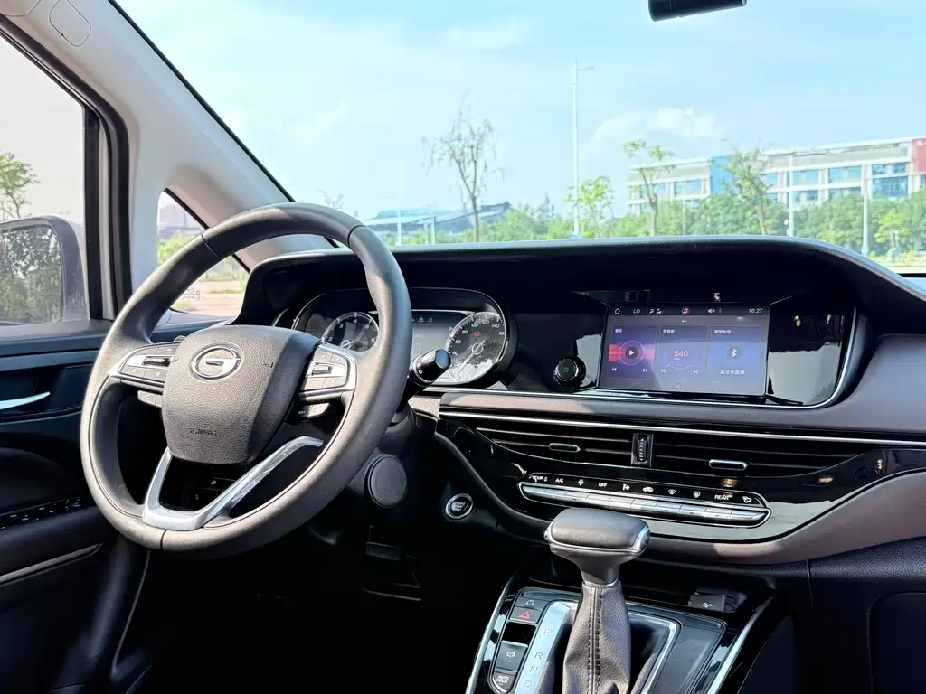 GAC Trumpchi M6 2019 270T Automatic Luxury Edition (7-Seater) China V