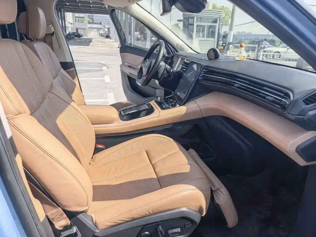 NIO ES8 2018 Founders Edition