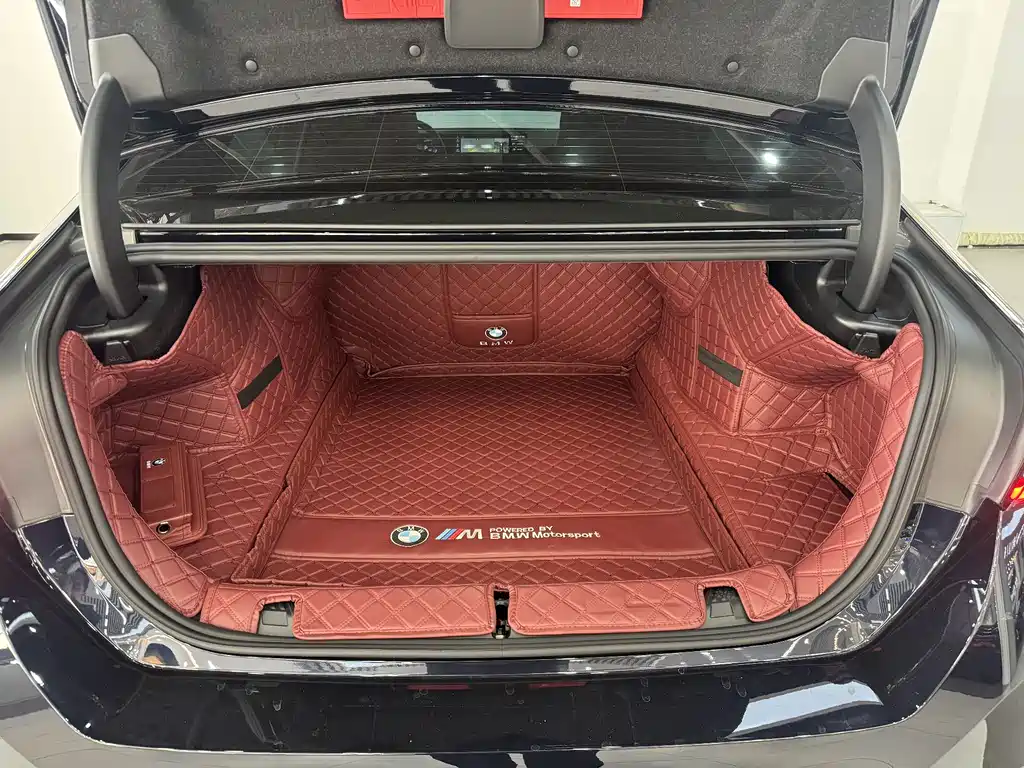 BMW 5 Series 2025 530Li Leading Edition M Sport Package - фото 27