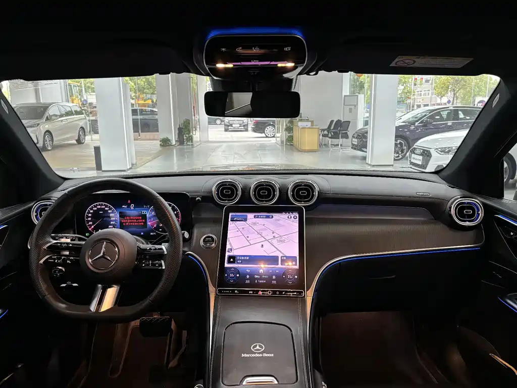 Mercedes-Benz GLC 260 L 4MATIC Luxury 5-Seater 2024