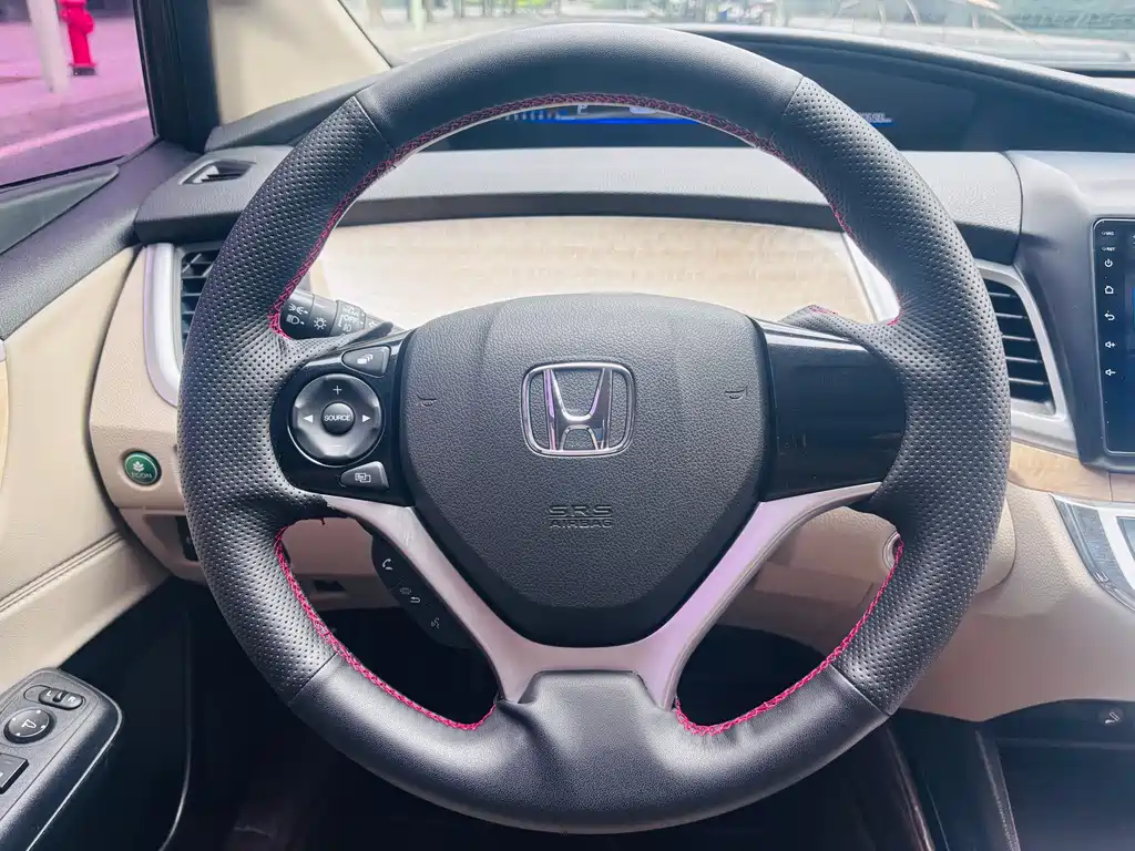 Honda Jade 2014 1.8L Automatic Comfort Elite Edition 5-Seater
