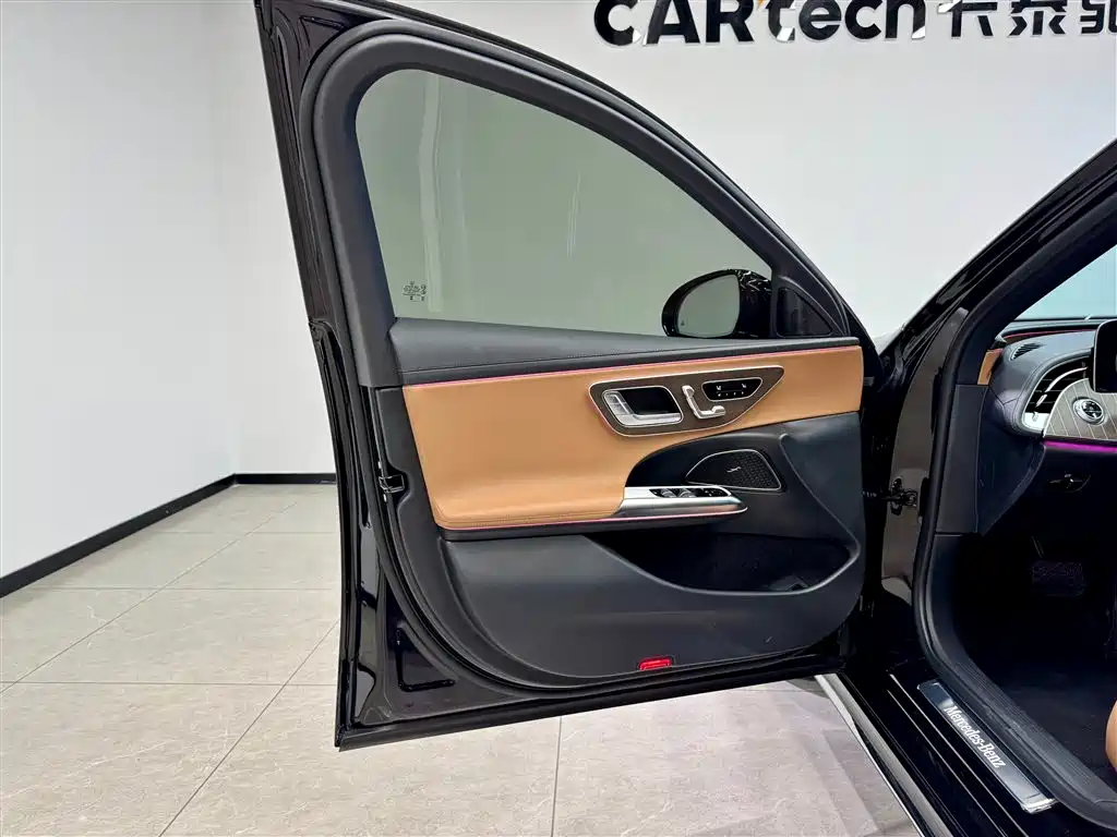 Mercedes-Benz E-Class 2024 E 300 L Fashion Edition