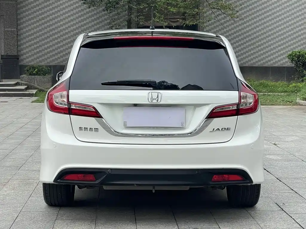 Honda Jade 2013 1.8L Automatic Comfort Edition 5-Seater