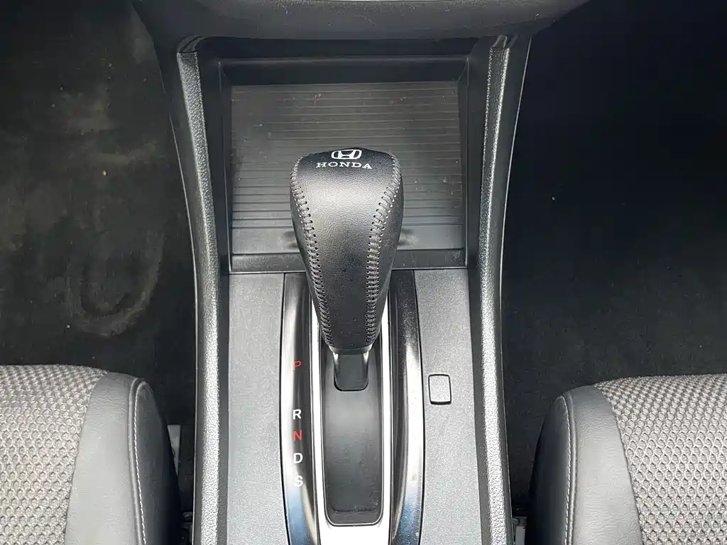 Honda Jade 2013 1.8L Automatic Comfort Edition 5-Seater