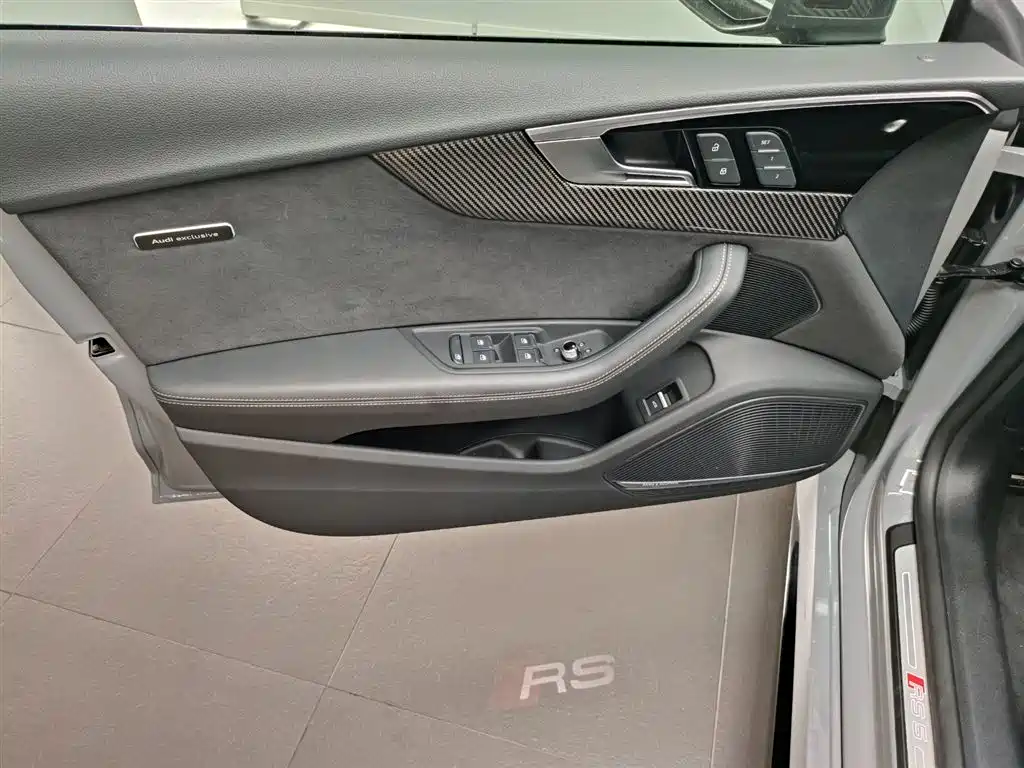 Audi RS 5 2023 RS 5 2.9T Sportback Dark Gold Edition