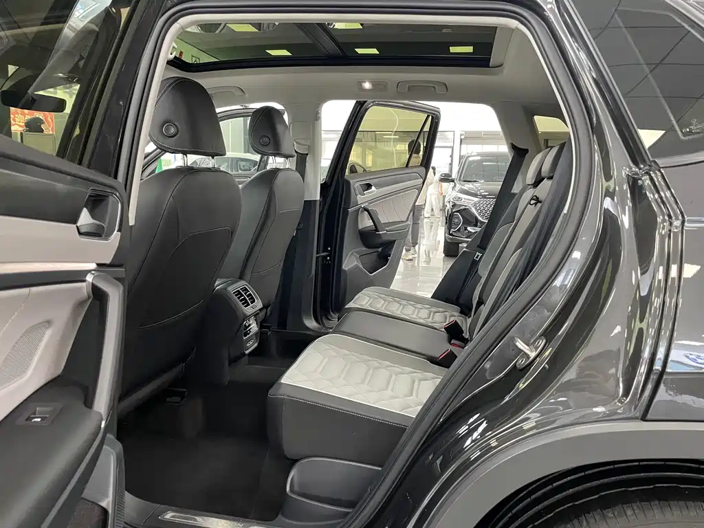 Volkswagen Tayron 2023 280TSI 2WD Luxury Plus Advanced Edition