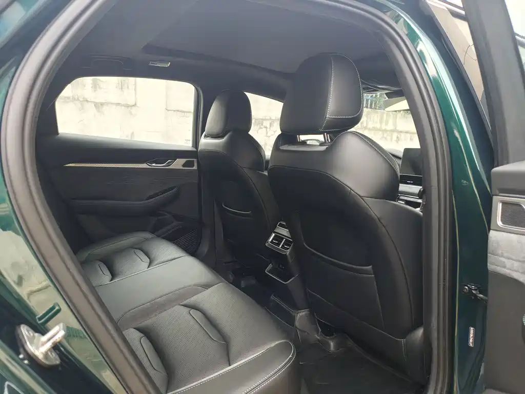 Geely Preface 2023 2.0TD Zhici Qinglu Edition
