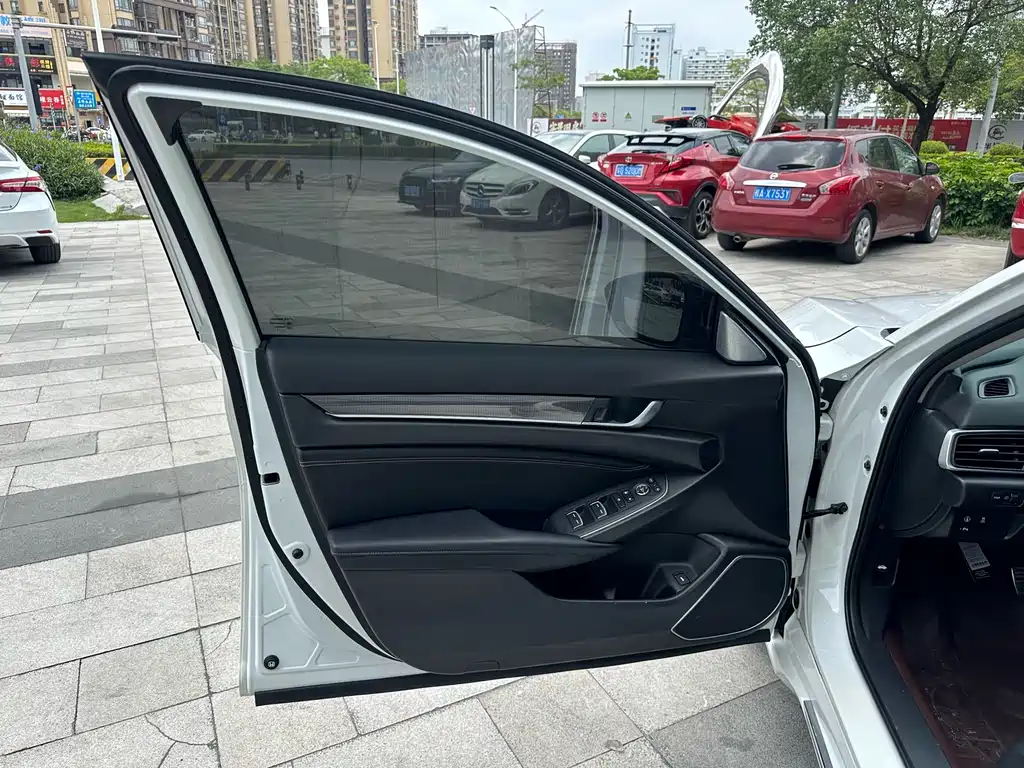 Accord 2022 260TURBO Phantom Night Premium Edition