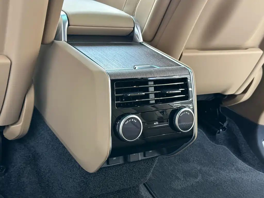 Range Rover 2024 3.0 L6 400PS Autobiography LWB