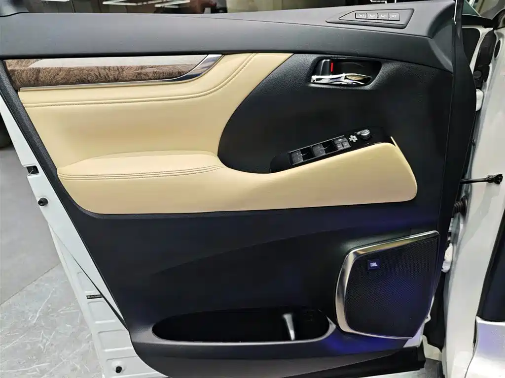Alphard 2021 Hybrid 2.5L Premium Edition