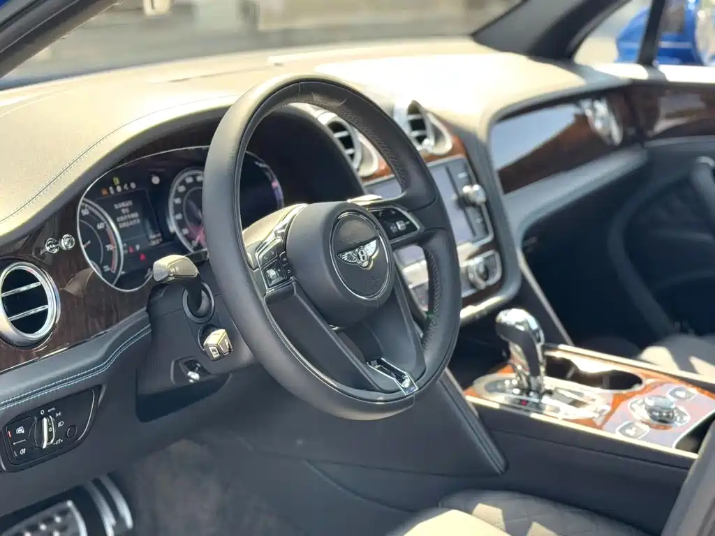 Bentayga 2016 6.0T Standard Edition