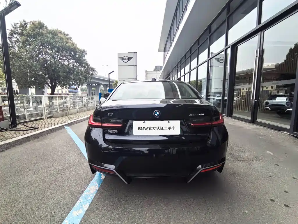 BMW i3 2025 eDrive 40 L Black Panel Edition - фото 6