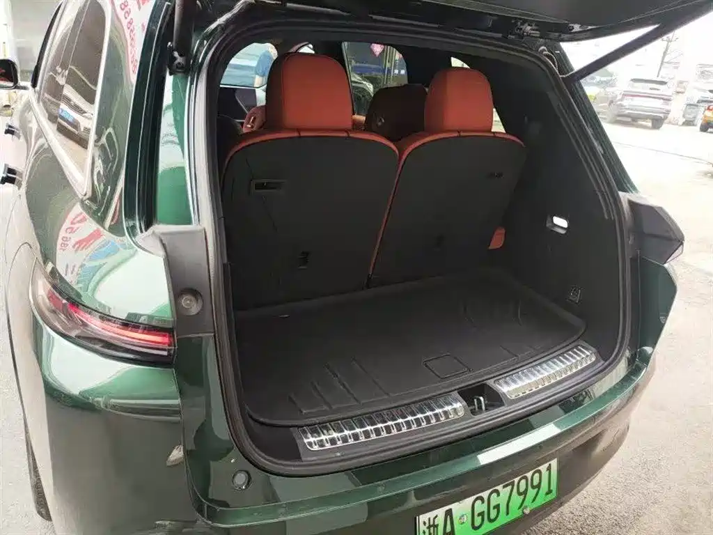 Li Auto L8 2024 Pro