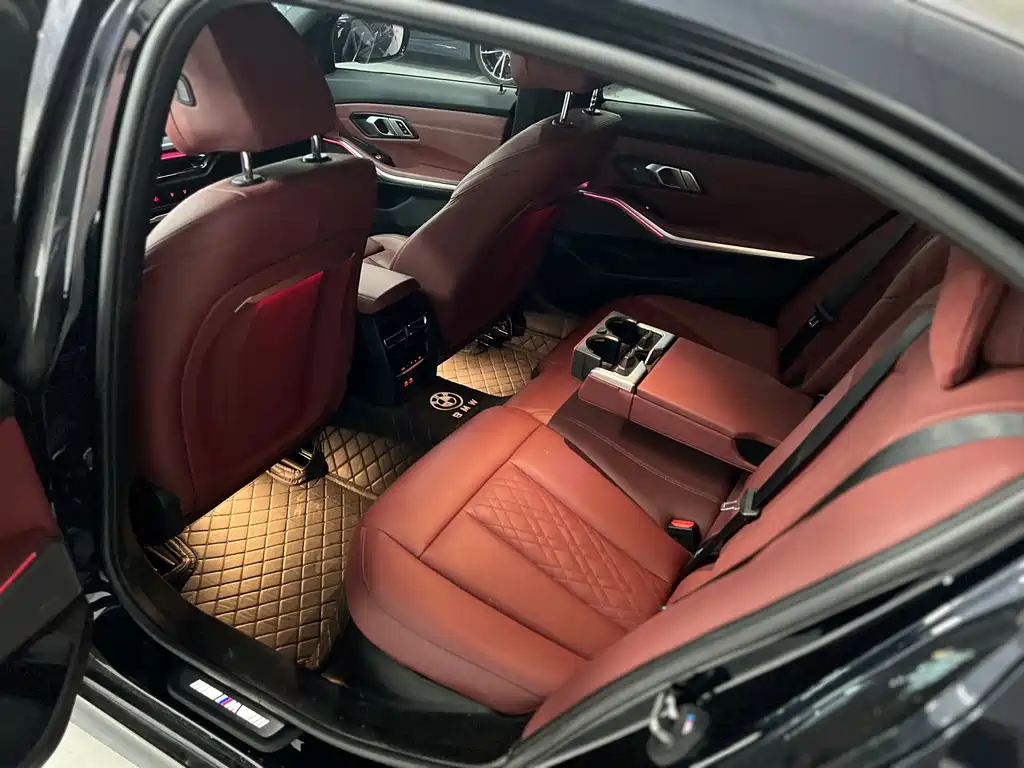 BMW 3 Series 2025 330Li Exclusive M Sport Night Edition - фото 5