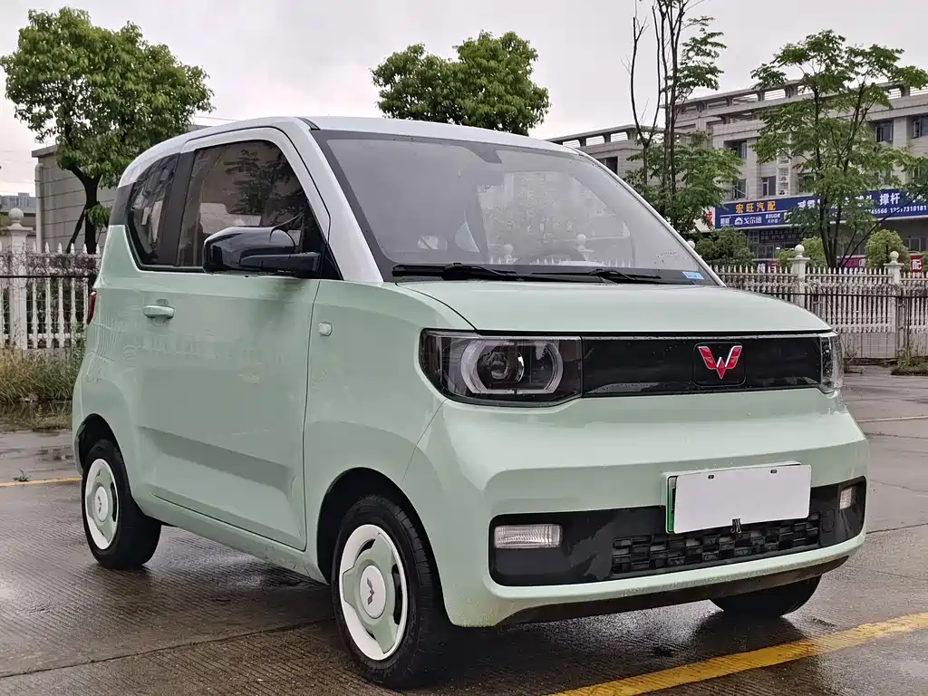 Hongguang MINI EV 2021 Macaron Premium Edition LFP