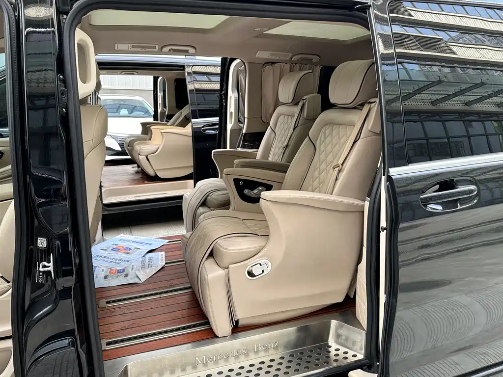 Mercedes-Benz V-Class 2017 V 260 L Exclusive Long Wheelbase