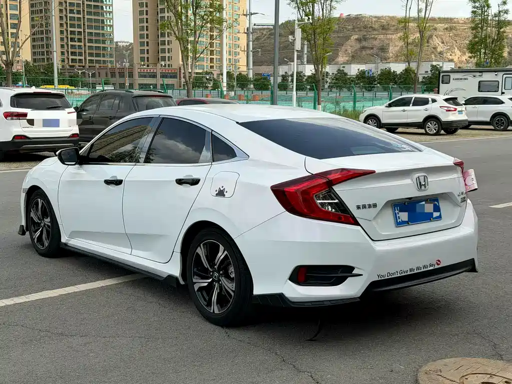 Civic 2016 model 220TURBO CVT Prestige