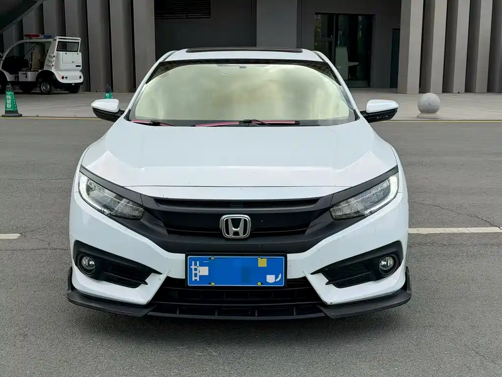 Civic 2016 model 220TURBO CVT Prestige