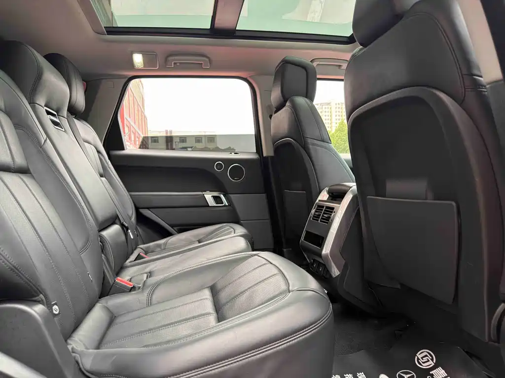Range Rover Sport 2020 3.0 L6 SE