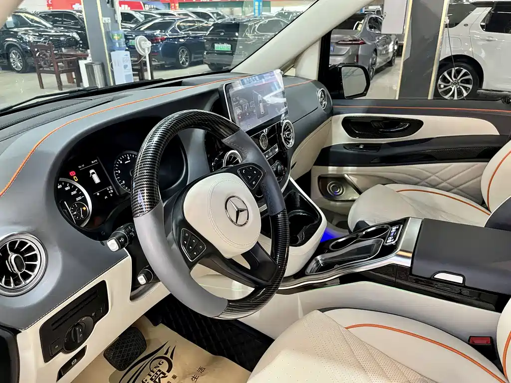 Mercedes-Benz Vito 2023 2.0T Business Edition 7-Seater