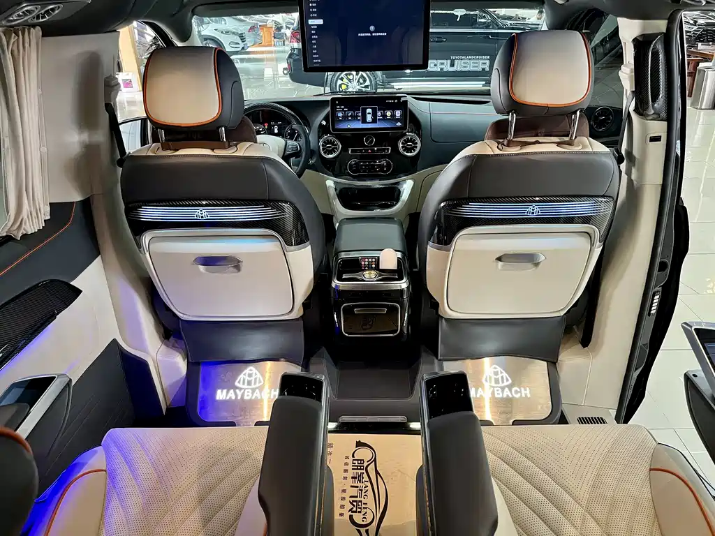 Mercedes-Benz Vito 2023 2.0T Business Edition 7-Seater