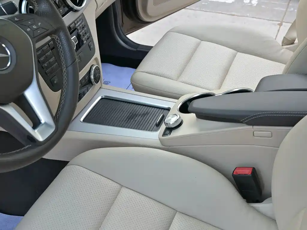 Mercedes-Benz GLK-Class 2013 GLK 300 4MATIC Dynamic Sunroof