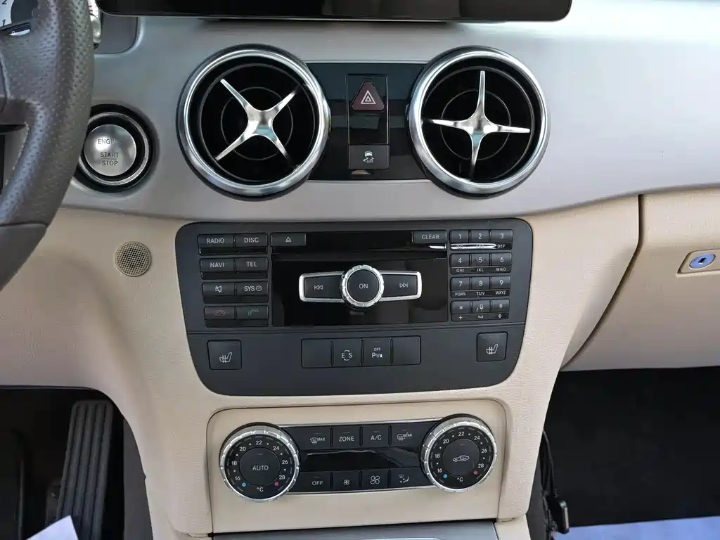 Mercedes-Benz GLK-Class 2013 GLK 300 4MATIC Dynamic Sunroof