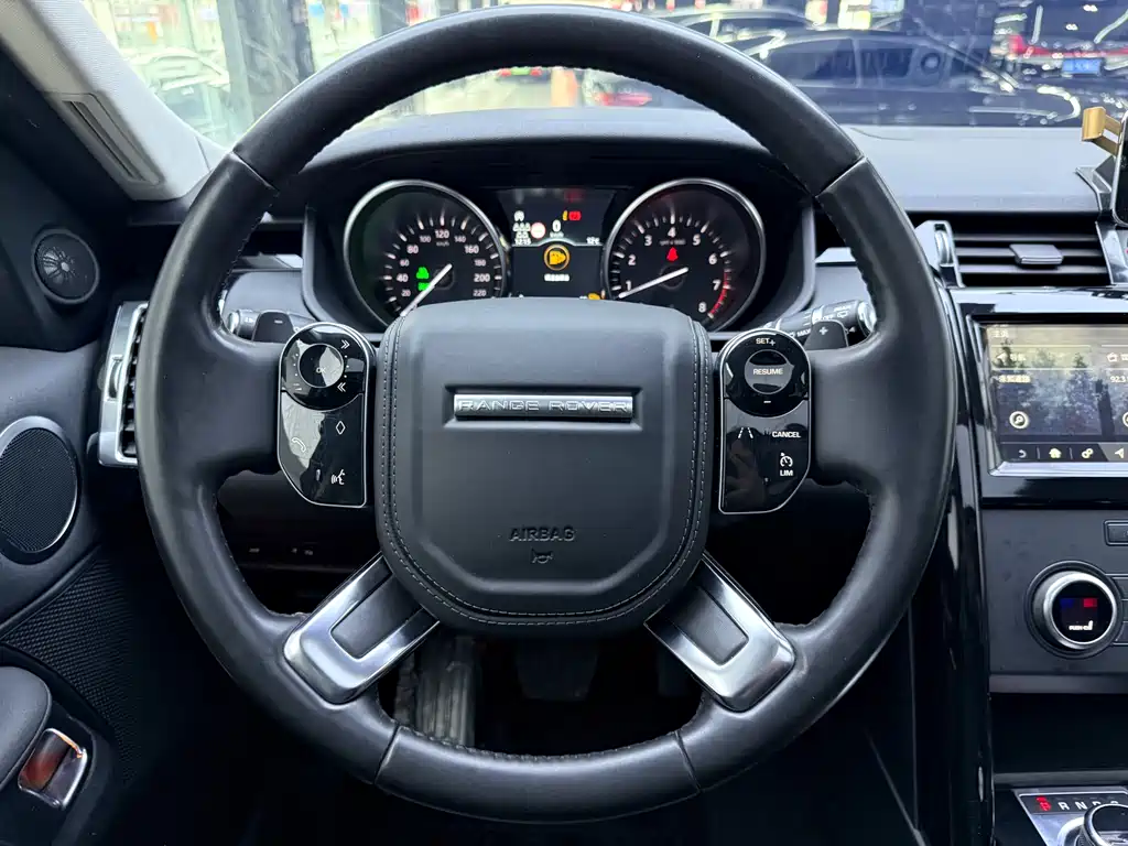 Land Rover Discovery 2019 2.0T SE