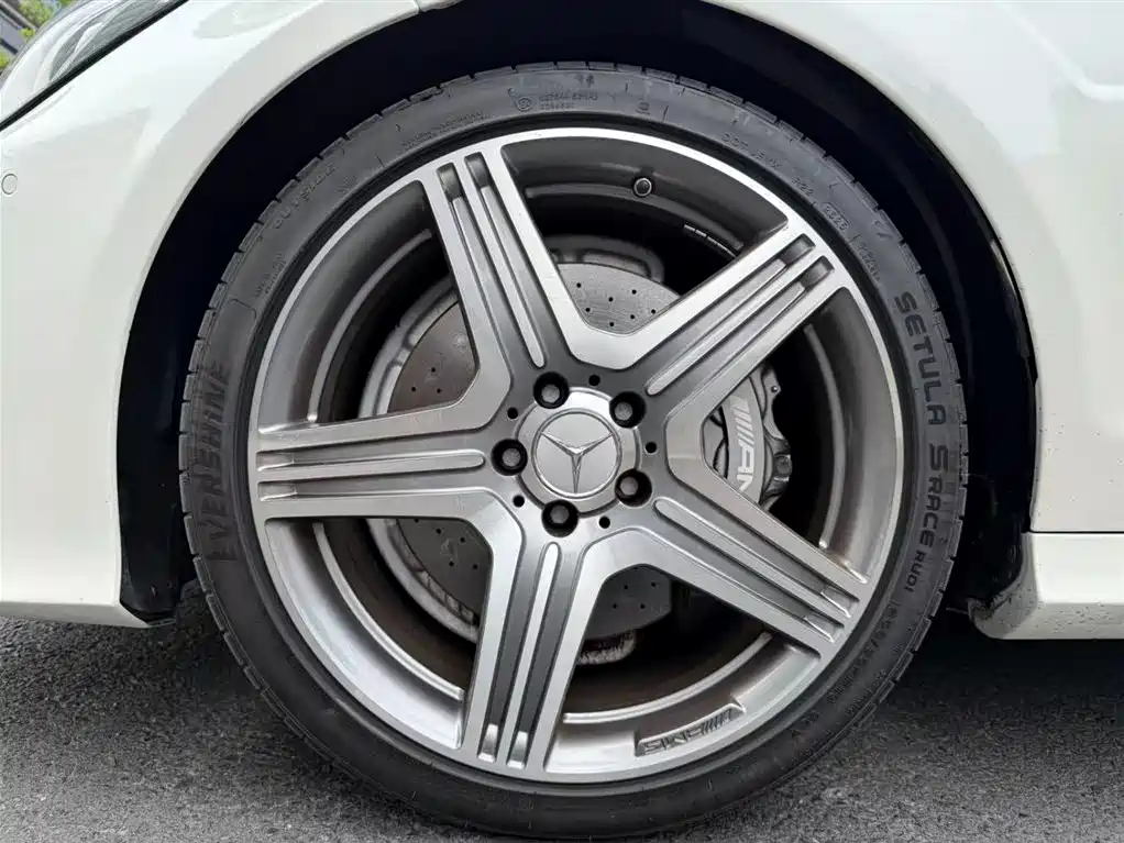 Mercedes-Benz CLS 63 AMG 4MATIC