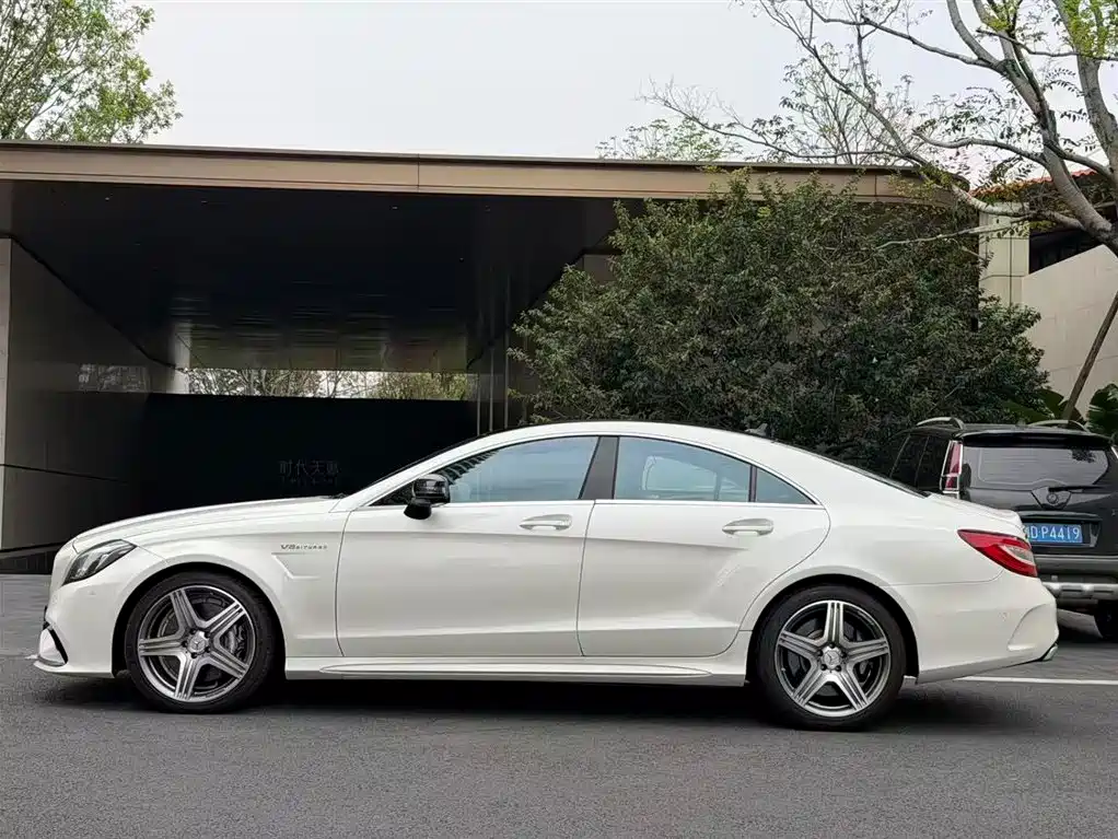 Mercedes-Benz CLS 63 AMG 4MATIC