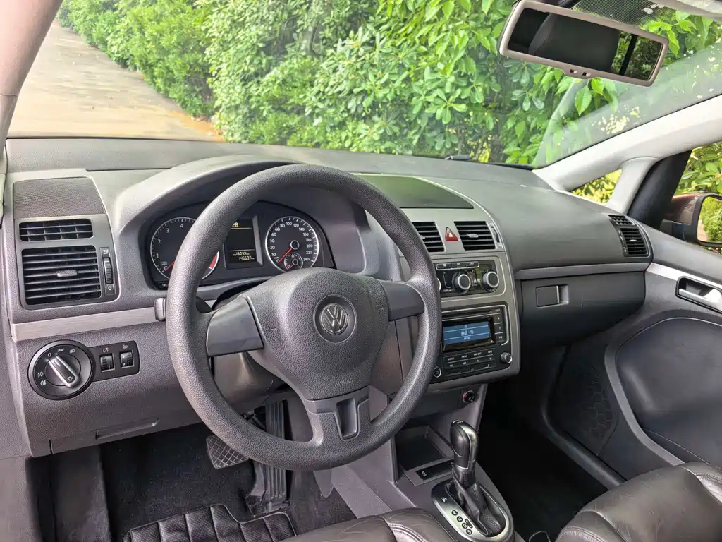 Volkswagen Touran 2013 1.4T DSG Comfort Edition 5-Seater