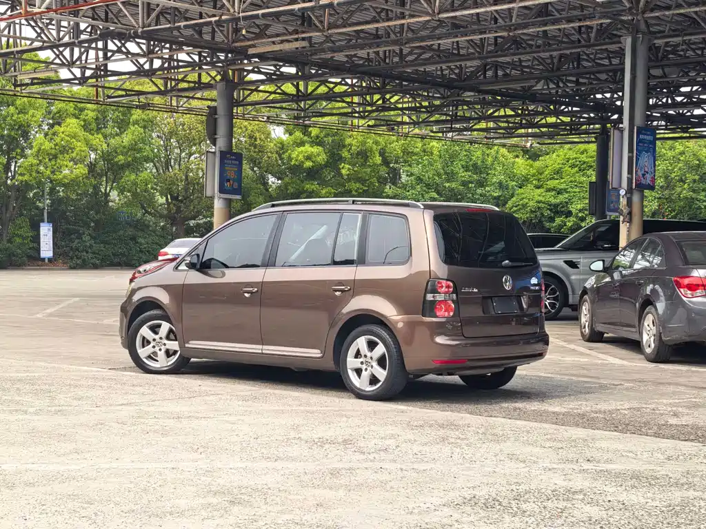 Volkswagen Touran 2013 1.4T DSG Comfort Edition 5-Seater