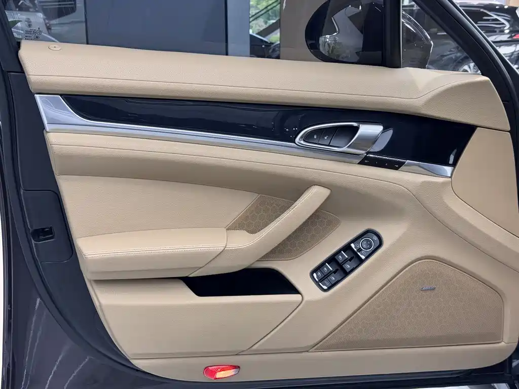 Porsche Panamera 2014 3.0T